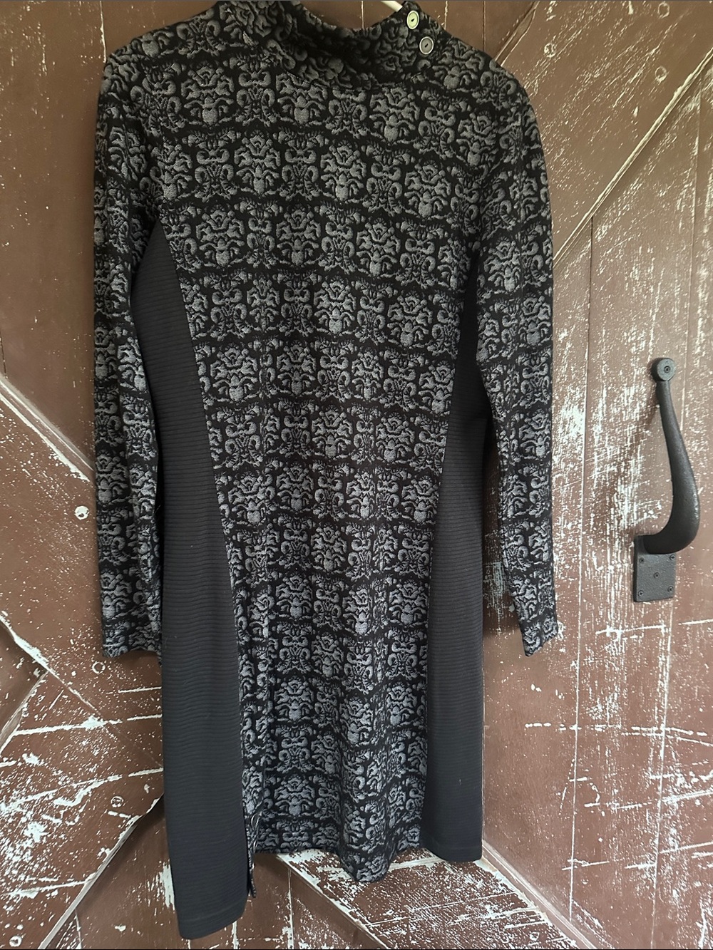 sahalie Black Patterned Long-Sleeve Bodycon Dress with Side Panels